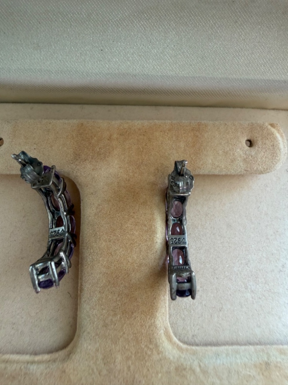 NEW BOXED BEAUTIFUL ZALES PIERCED SILVER & AMETHYST EARRINGS - Picture 5 of 6